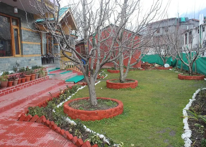 Gezellig Inn - Tree Hill Cottages & Kanyal Villas Manali 